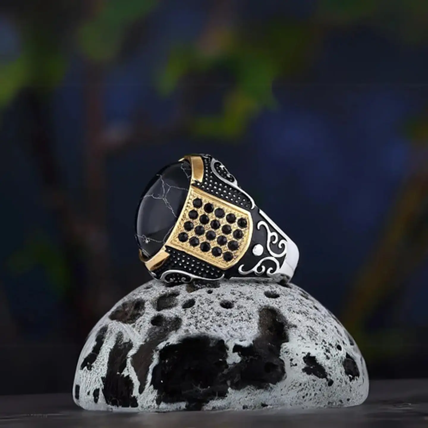 Anillo Gótico Para Hombre Con Piedra Negra Retro Moderno Cz 6