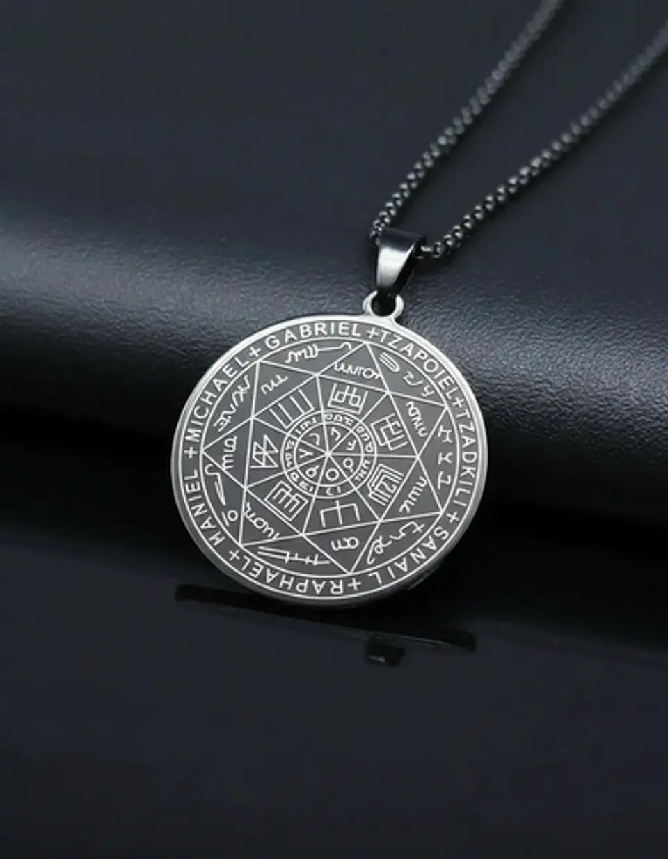 Collar Para Hombre Y Mujer Con Dije 7 Arcangeles Color Plata 22