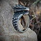 Anillo Para Hombre Con Forma De Cabeza De Dragón 3d De Acero - Miniatura 4