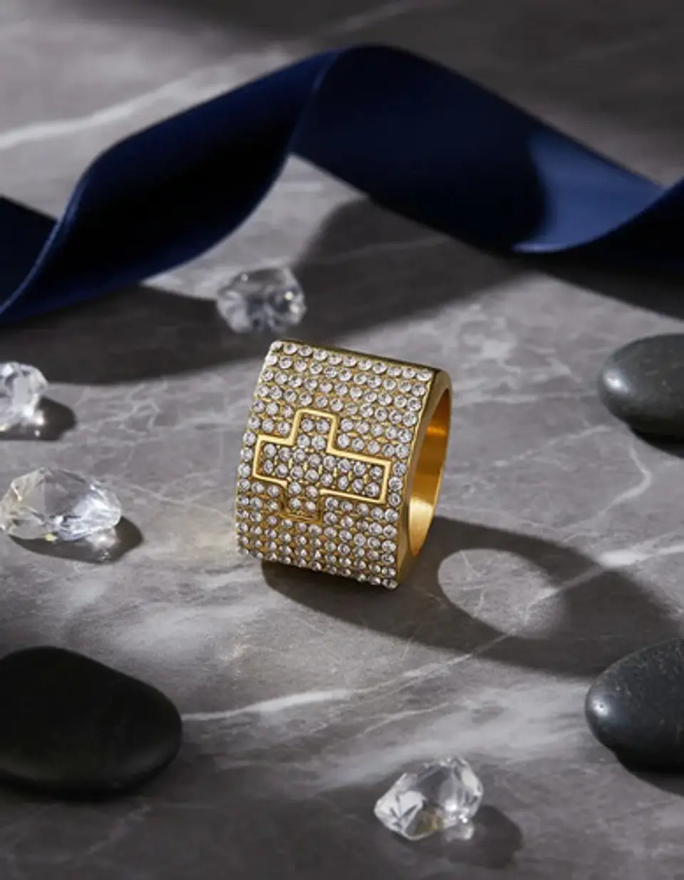 Anillo Lujoso Para Hombre Cruz Cz Hip Hop De Acero Color Oro 3