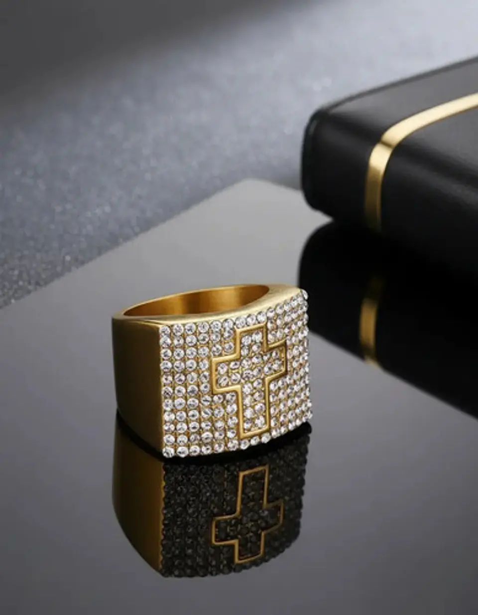 Anillo Lujoso Para Hombre Cruz Cz Hip Hop De Acero Color Oro 4