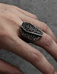 Gran Anillo Para Hombre Con Piedra Roja Estilo Punk Ataúd  - Miniatura 9