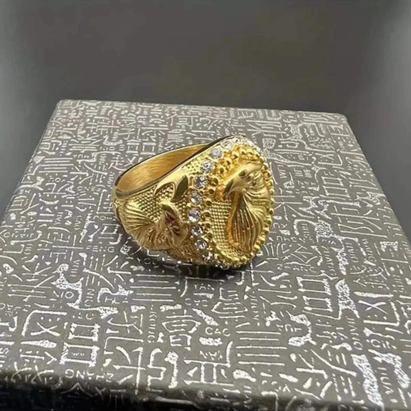 Anillo Lujoso Para Hombre Águila Hip Hop De Acero Color Oro 4
