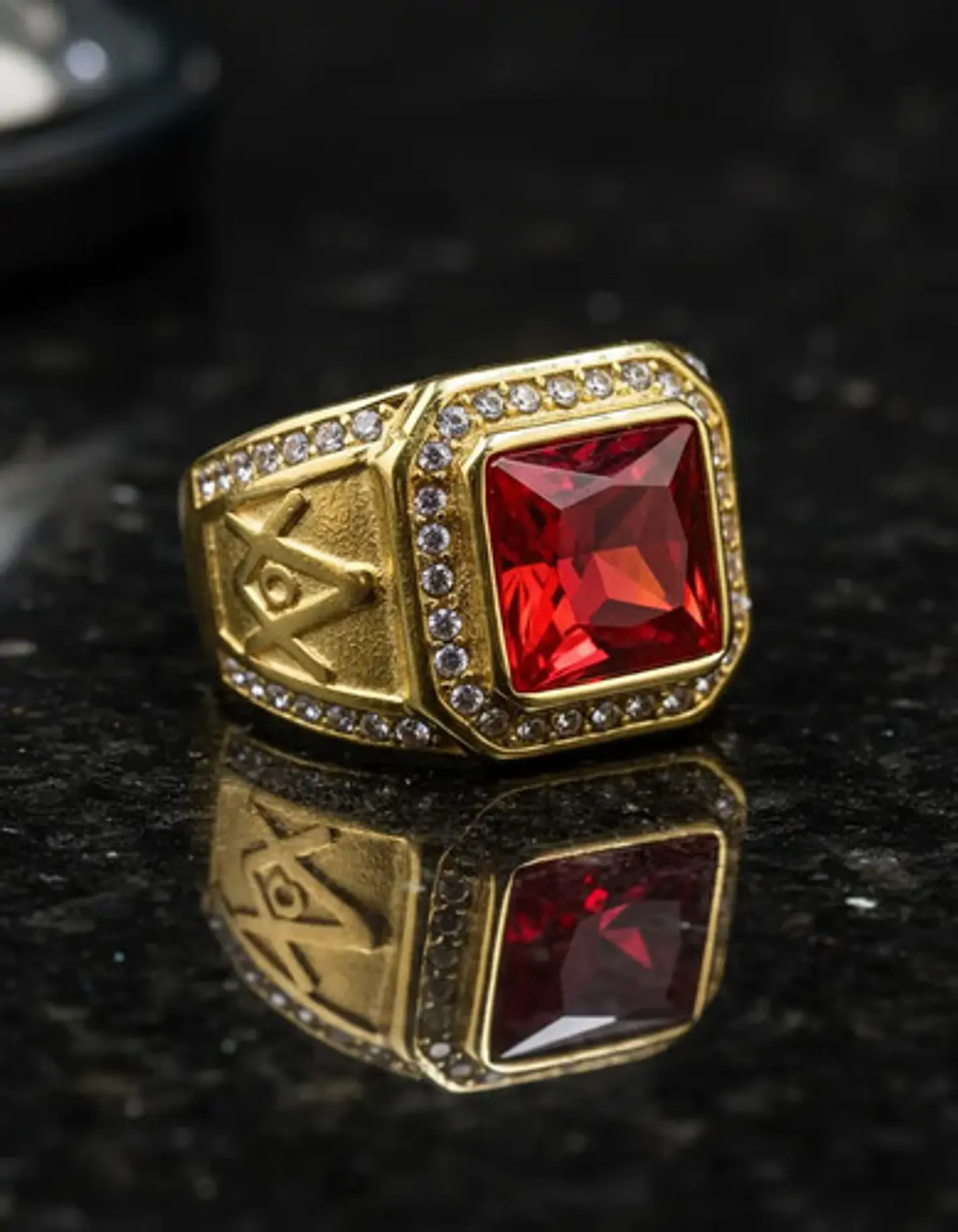 Anillo Mason Para Hombre Con Piedra Cz Color Oro De Acero 20