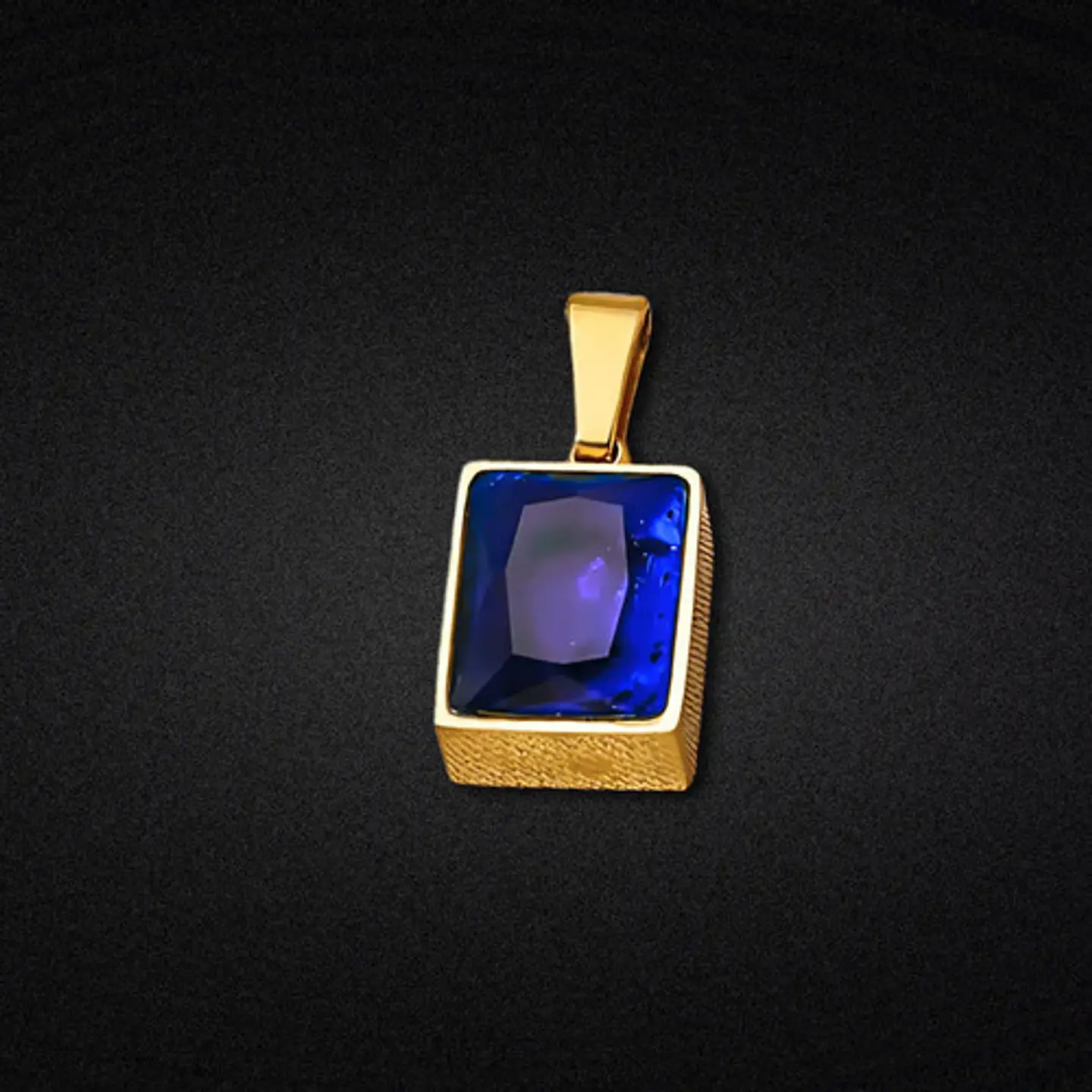 Collar Para Mujeres Con Dije Rectangular Circonia Color Oro 5
