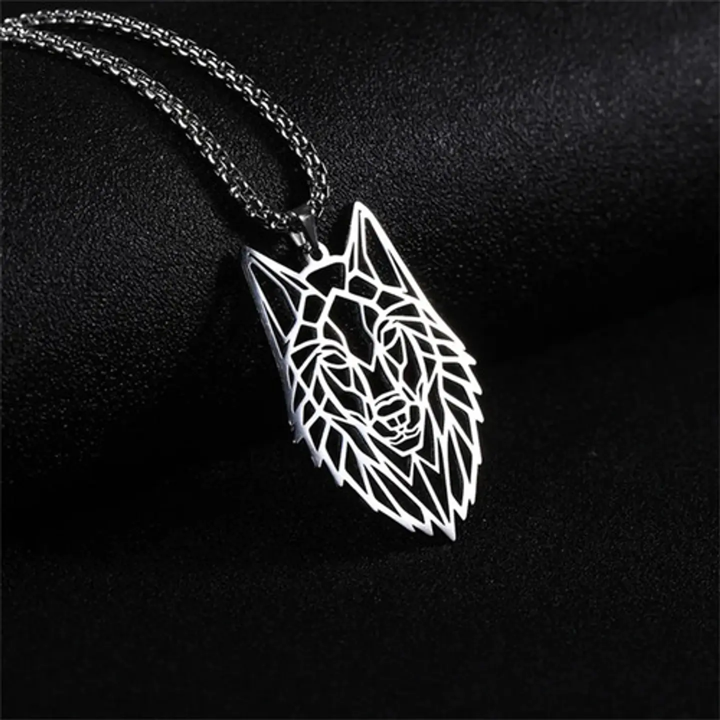 Collar Para Hombre Y Mujer Con Dije Origami Lobo Vikingo 2