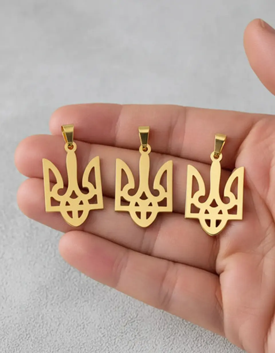 Set 3 Dijes Hombre Y Mujer Tridente Escudo Ucrania Tryzub 3