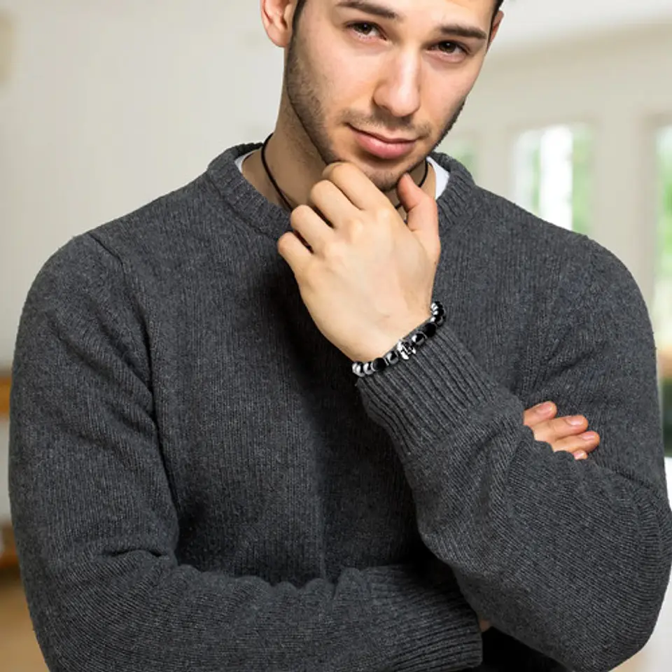 Pulsera Para Hombre Con Piedras Hematita Volcánica Casco 16