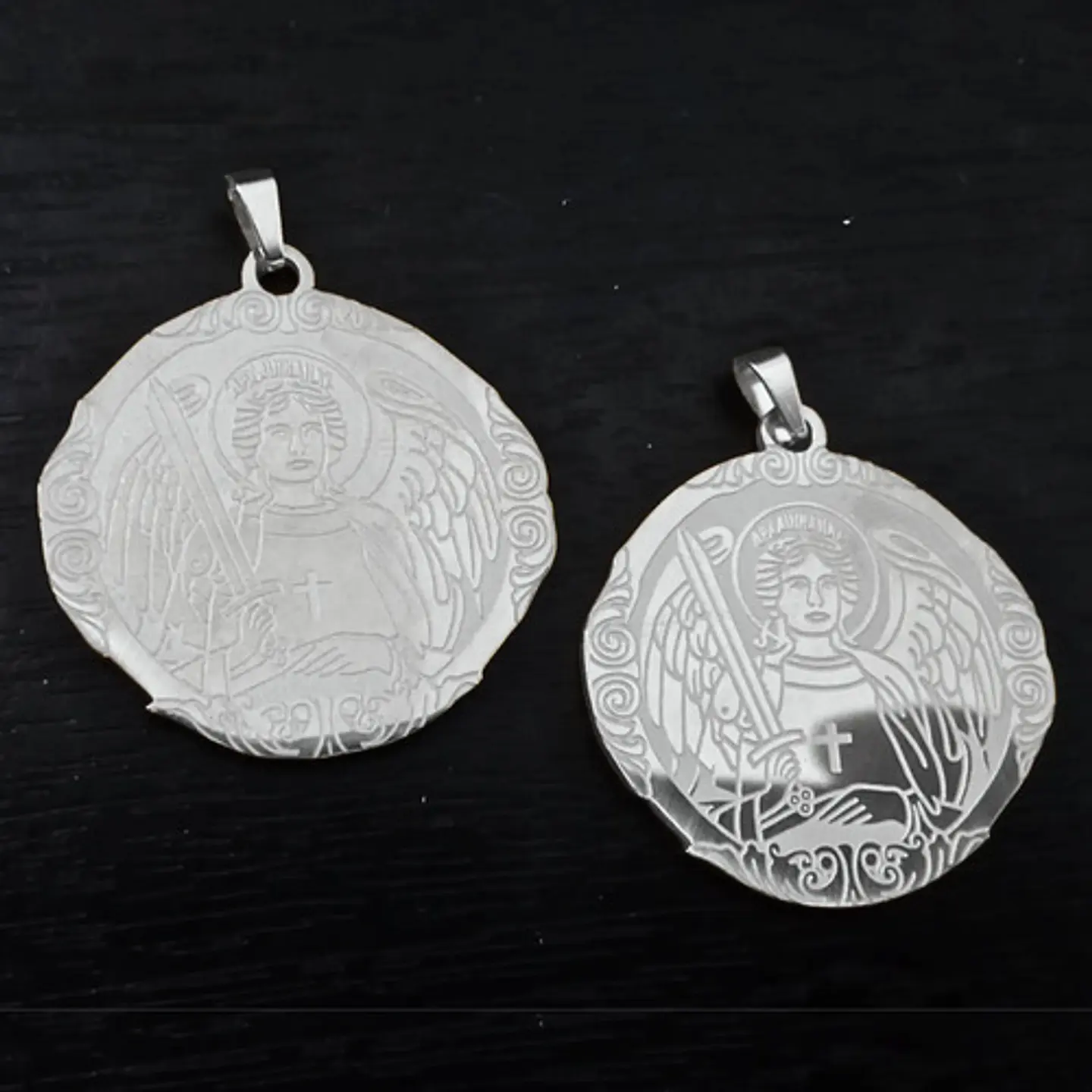 Set 2 Dijes Para Hombre Y Mujer San Miguel Arcángel Amuletos 17