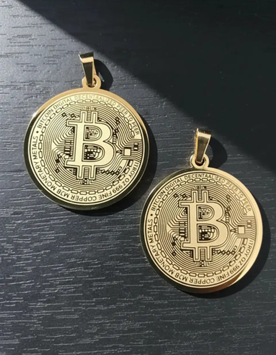 Set 2 Dijes Para Hombre Mujer Medallas Bitcoin Criptomoneda 7