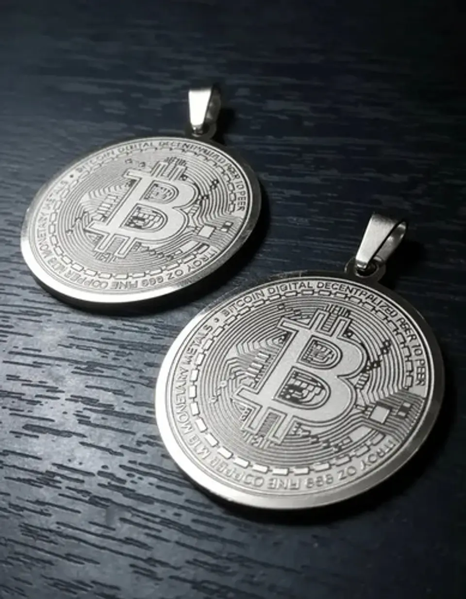 Set 2 Dijes Para Hombre Mujer Medallas Bitcoin Criptomoneda 16
