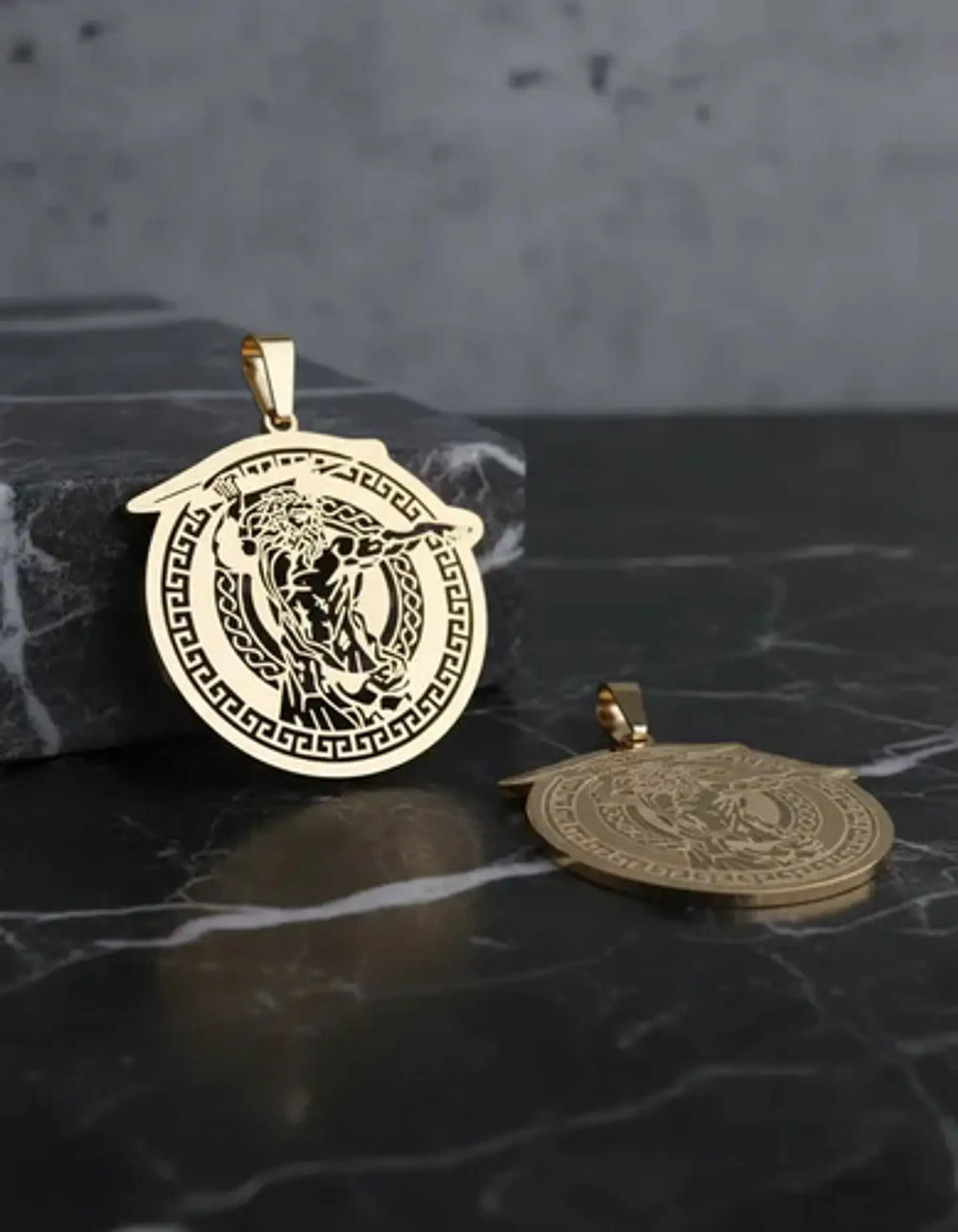Set 2 Dijes Para Hombre Y Mujer Medallas Zeus Trueno Griego 6
