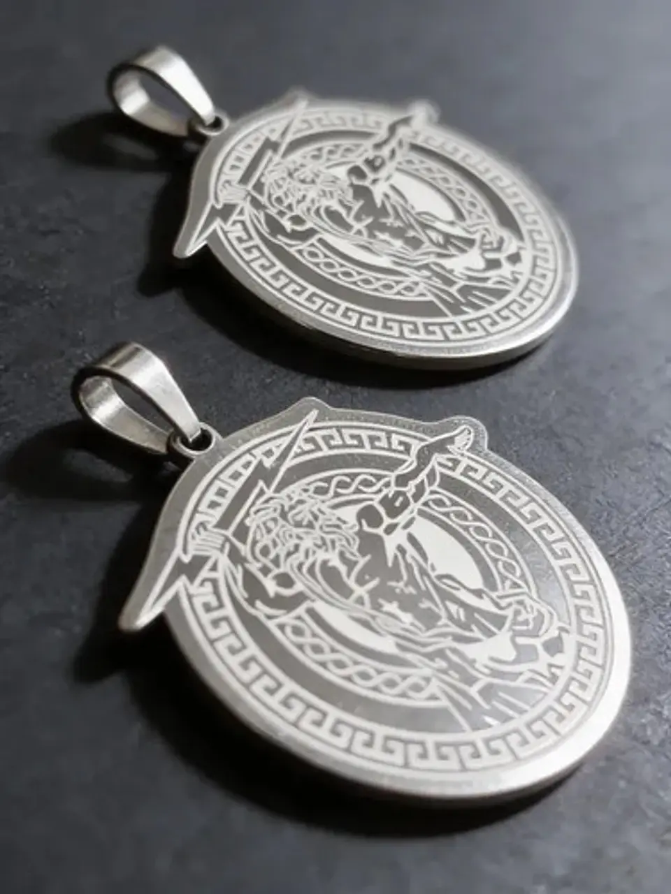 Set 2 Dijes Para Hombre Y Mujer Medallas Zeus Trueno Griego 14