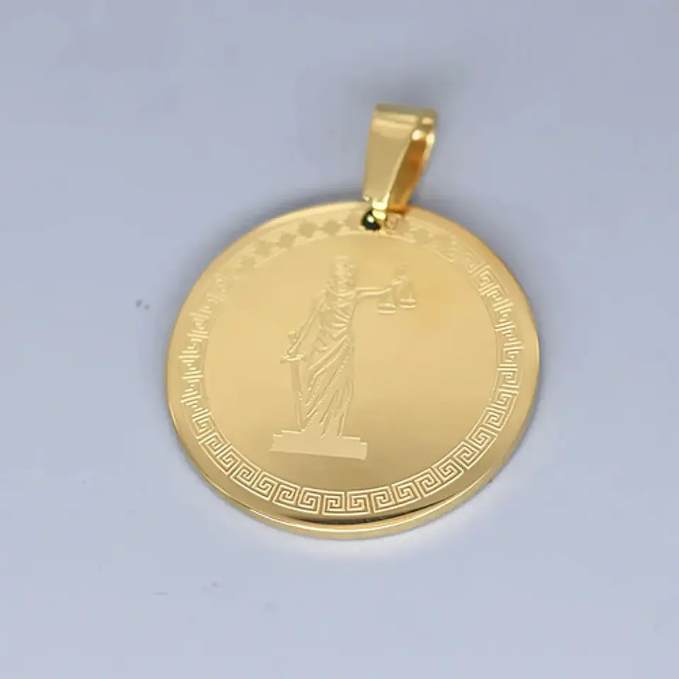 Set 2 Dijes Diosa Themis Justicia Acero Colgantes Color Oro 9