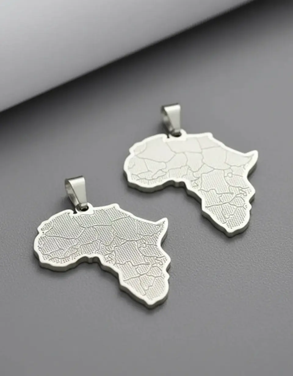 Set De 2 Dijes Para Hombre Y Mujer Mapa De África Geométrico 12