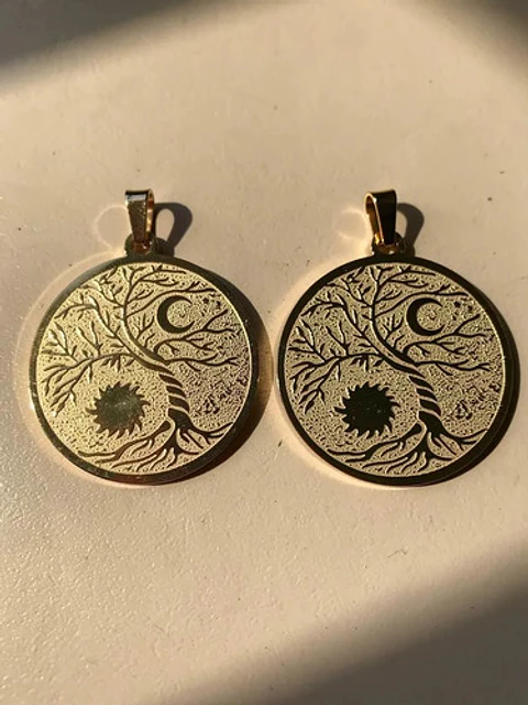 Set De 2 Dijes Para Mujer Medallas Árbol De La Vida Sol Luna