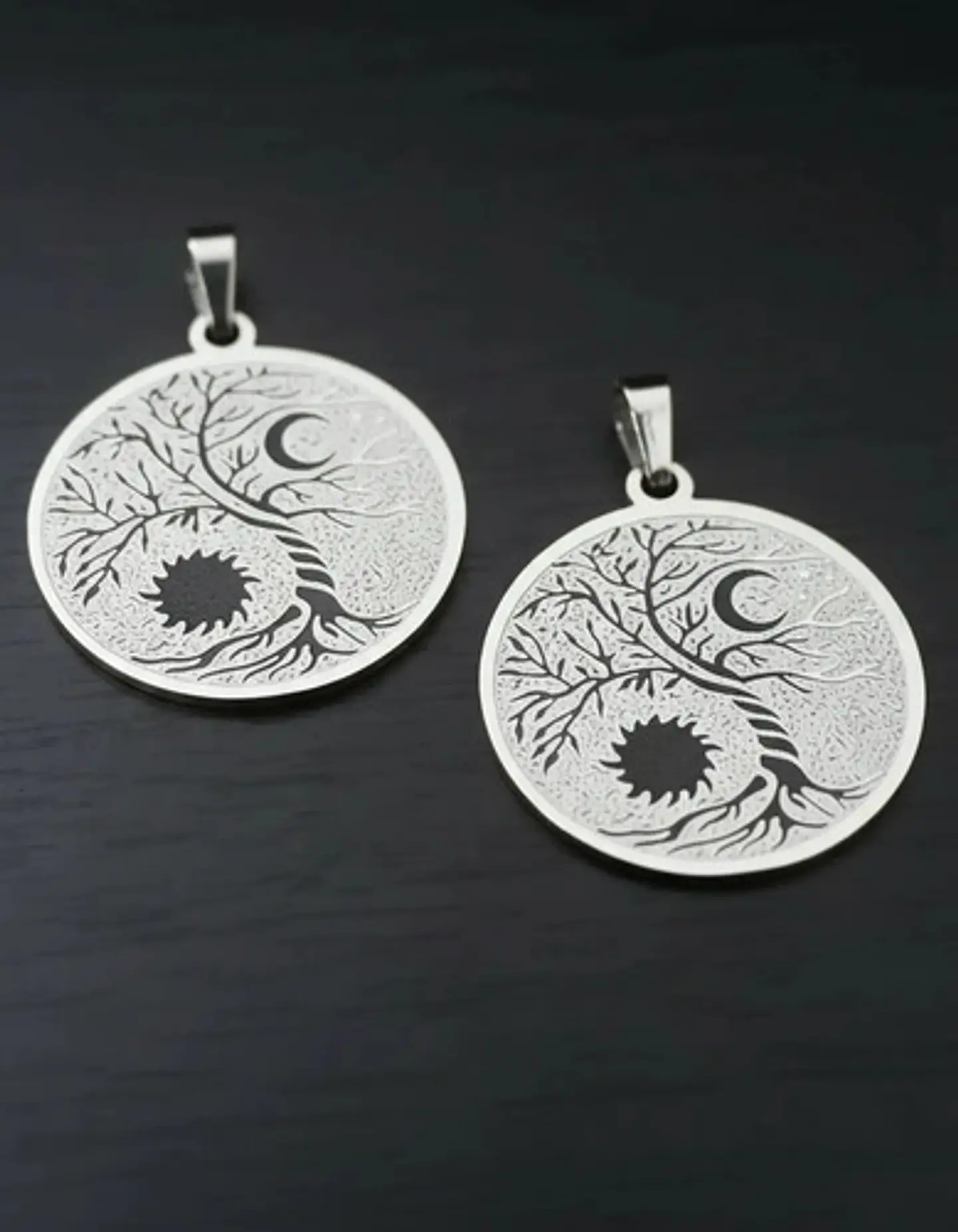 Set De 2 Dijes Para Mujer Medallas Árbol De La Vida Sol Luna 15