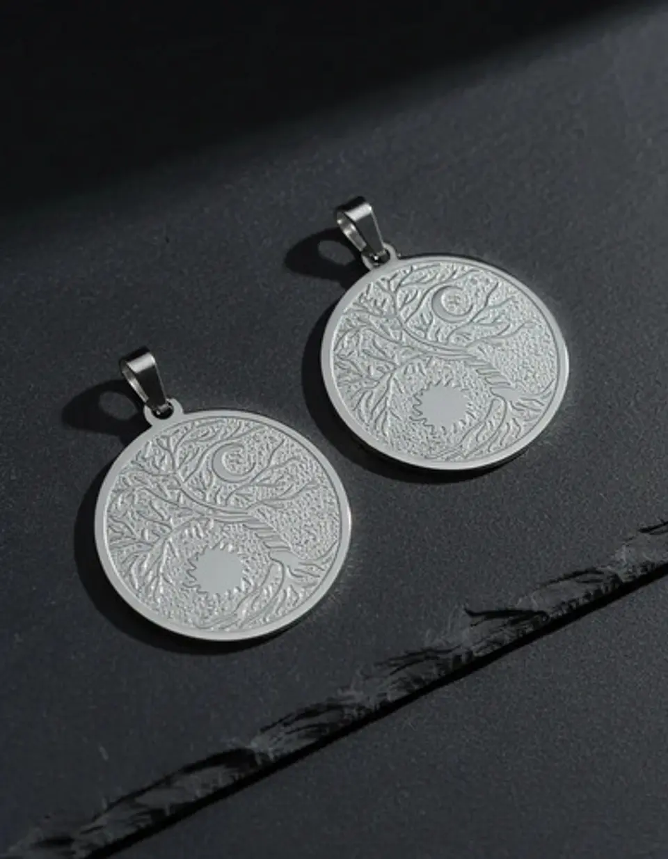Set De 2 Dijes Para Mujer Medallas Árbol De La Vida Sol Luna 19