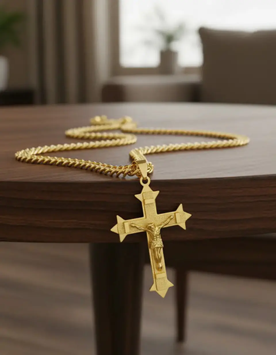 Collar Para Hombres Dije Cruz Puntiaguda De Acero Color Oro 4