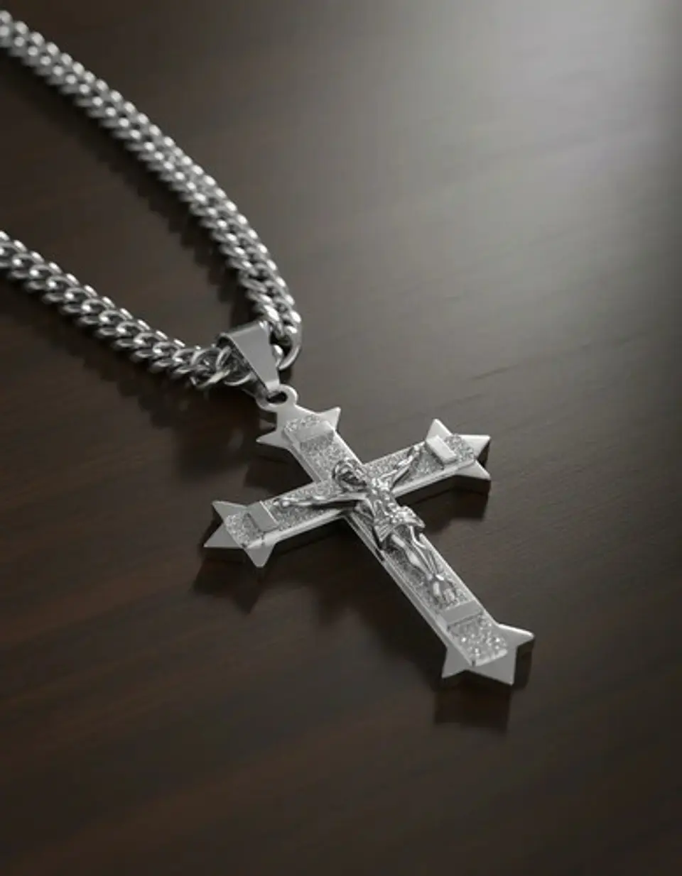 Collar Para Hombres Dije Cruz Puntiaguda De Acero Color Oro 15