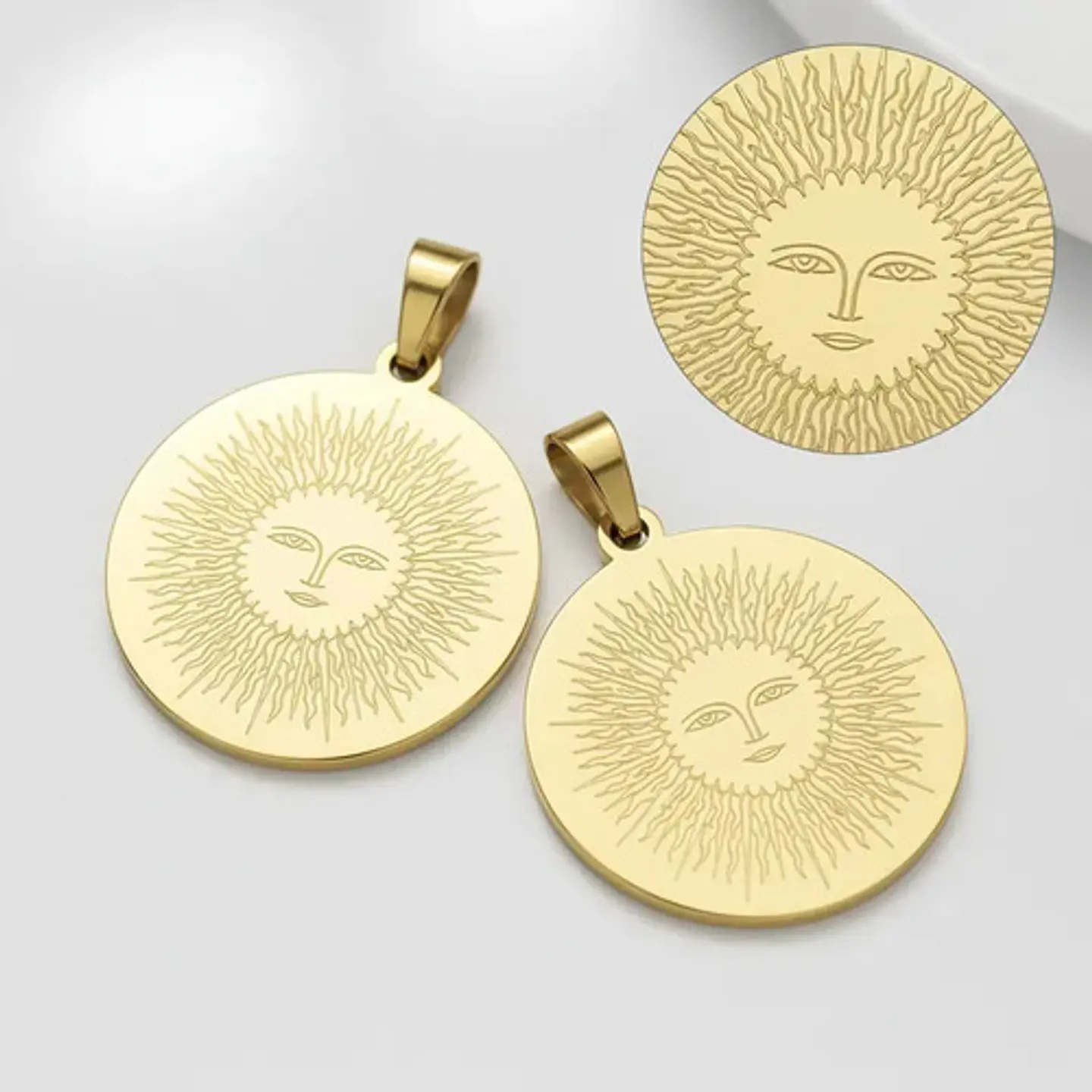 Pack X2 De Acero Para Hombre Y Mujer Dijes Medalla Sol Tótem 4