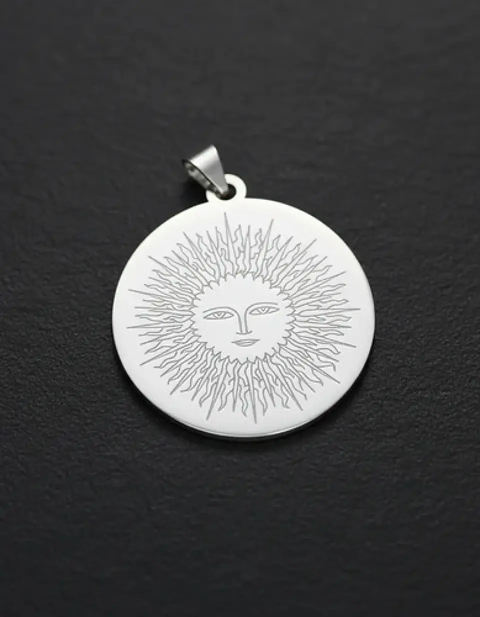Pack X2 De Acero Para Hombre Y Mujer Dijes Medalla Sol Tótem 18