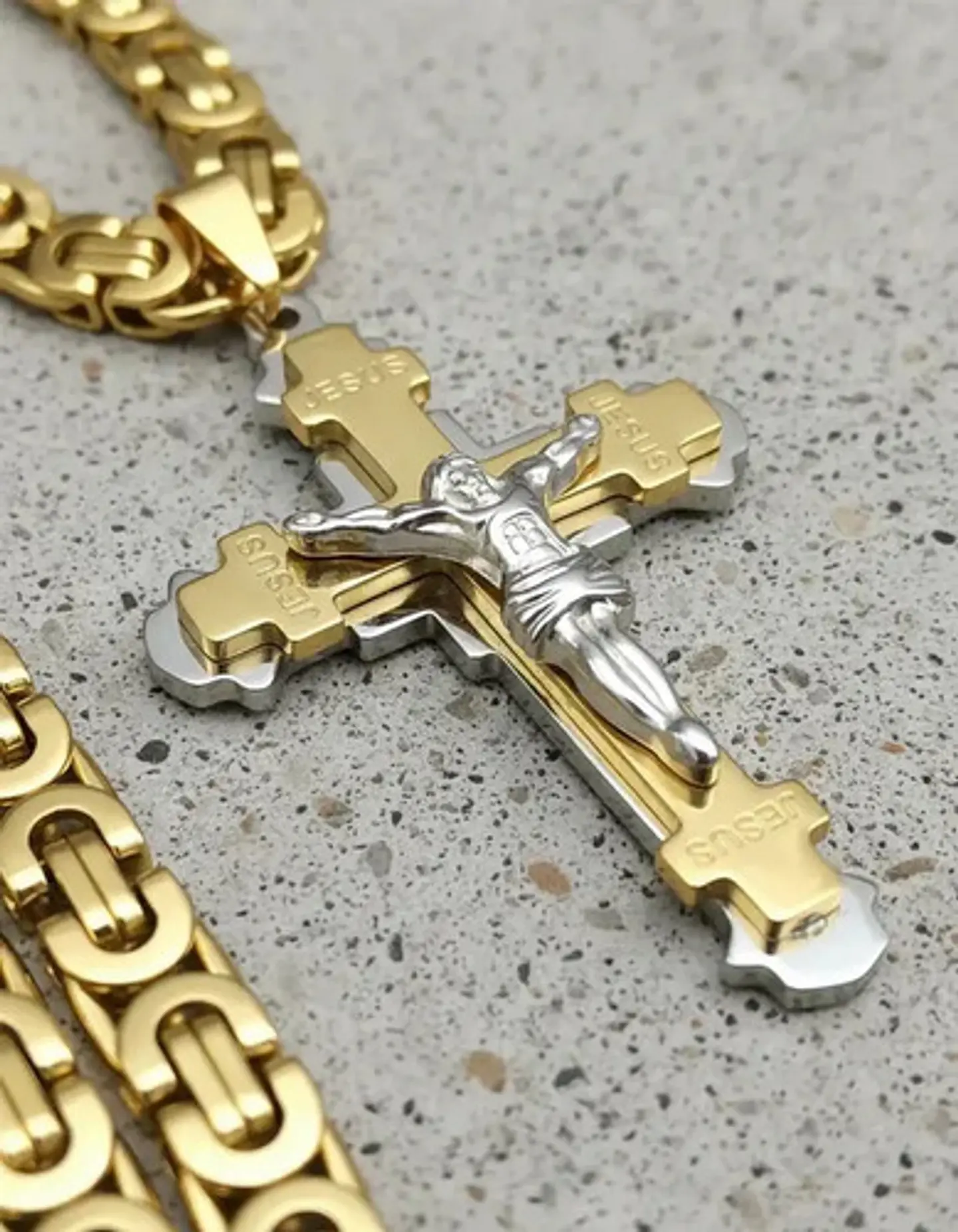 Gran Collar Para Hombres Dije Cruz Jesus De Acero Color Oro 3