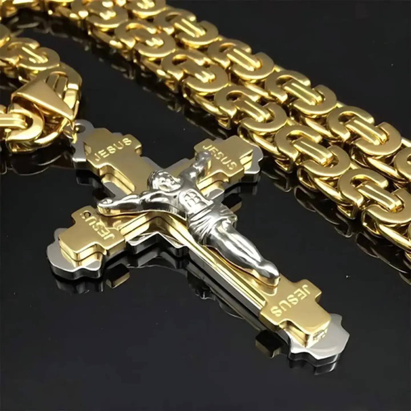 Gran Collar Para Hombres Dije Cruz Jesus De Acero Color Oro 10