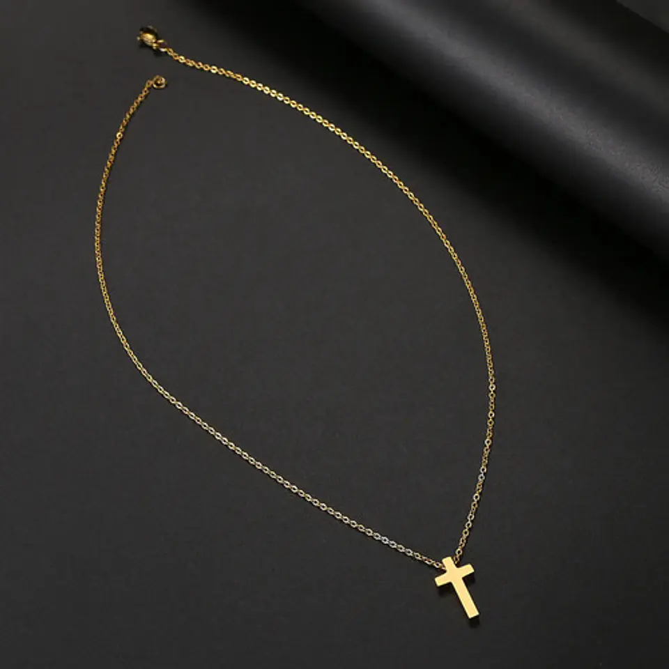 Collar Para Mujeres Dije Minimalista Cruz Acero De Color Oro 9