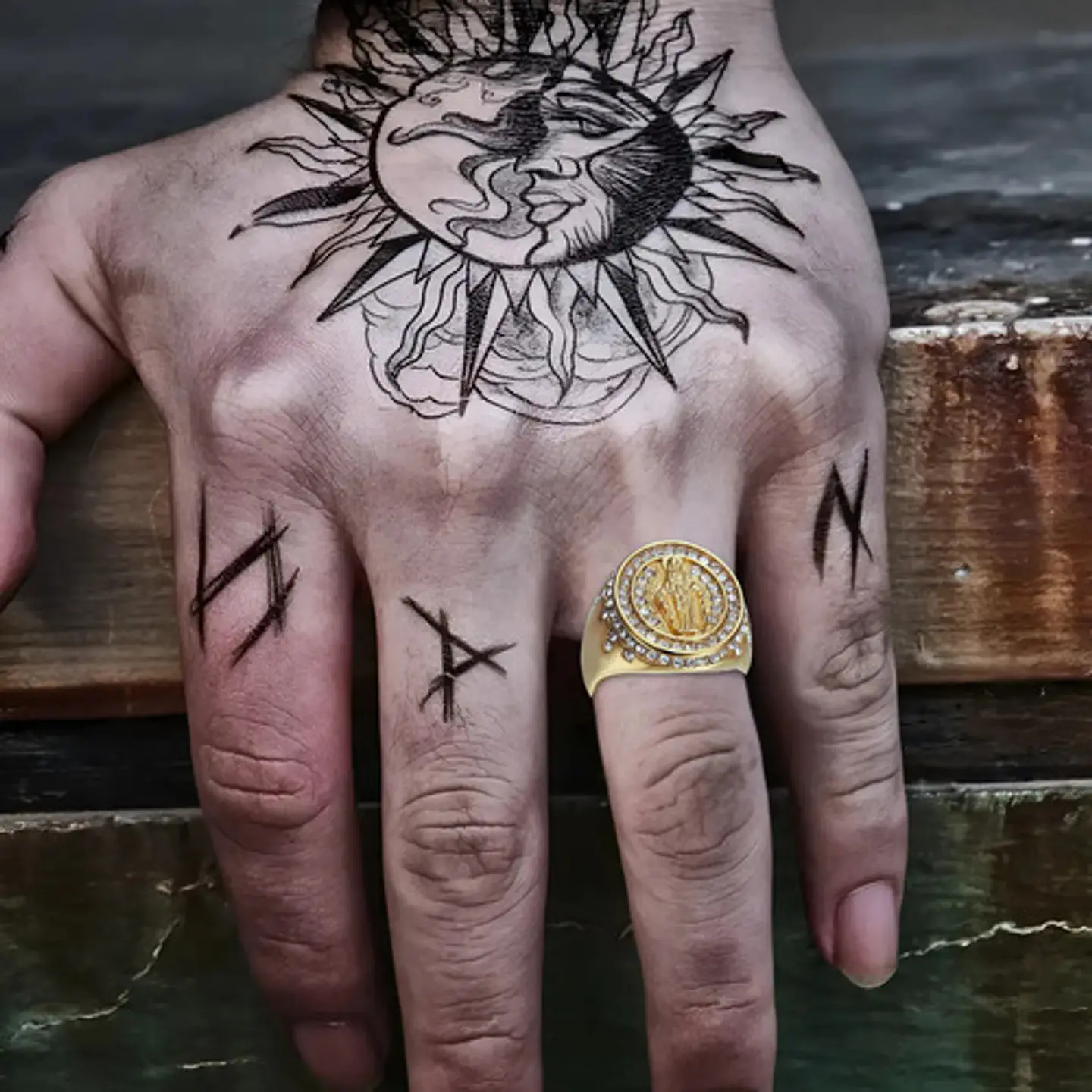 Anillo Virgen María Para Hombre Mujer De Color Oro Y Piedras 7