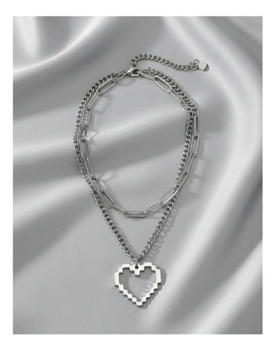 Collar Para Mujer Con Dije Corazón Pixelado Doble Cadena 5
