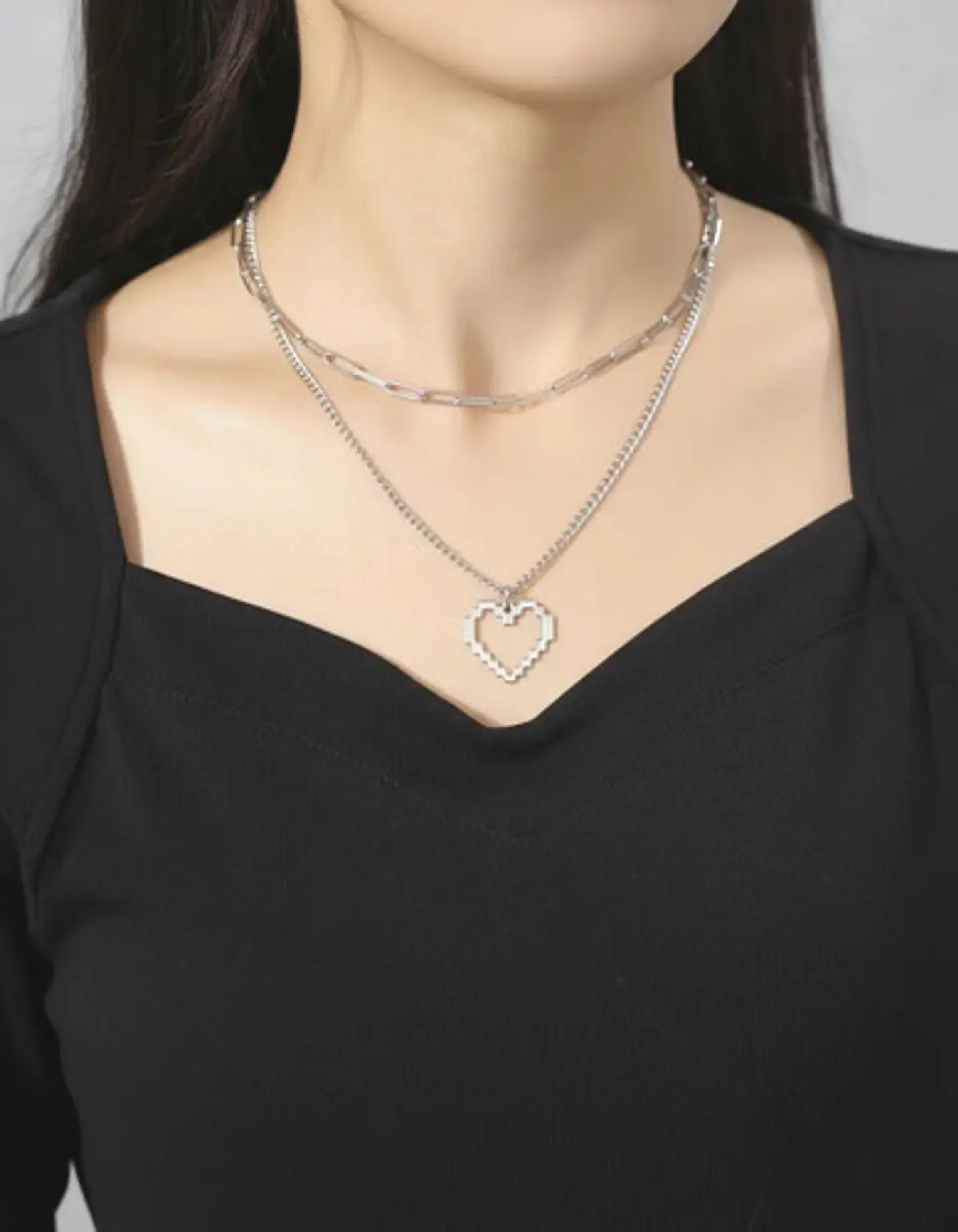 Collar Para Mujer Con Dije Corazón Pixelado Doble Cadena 7