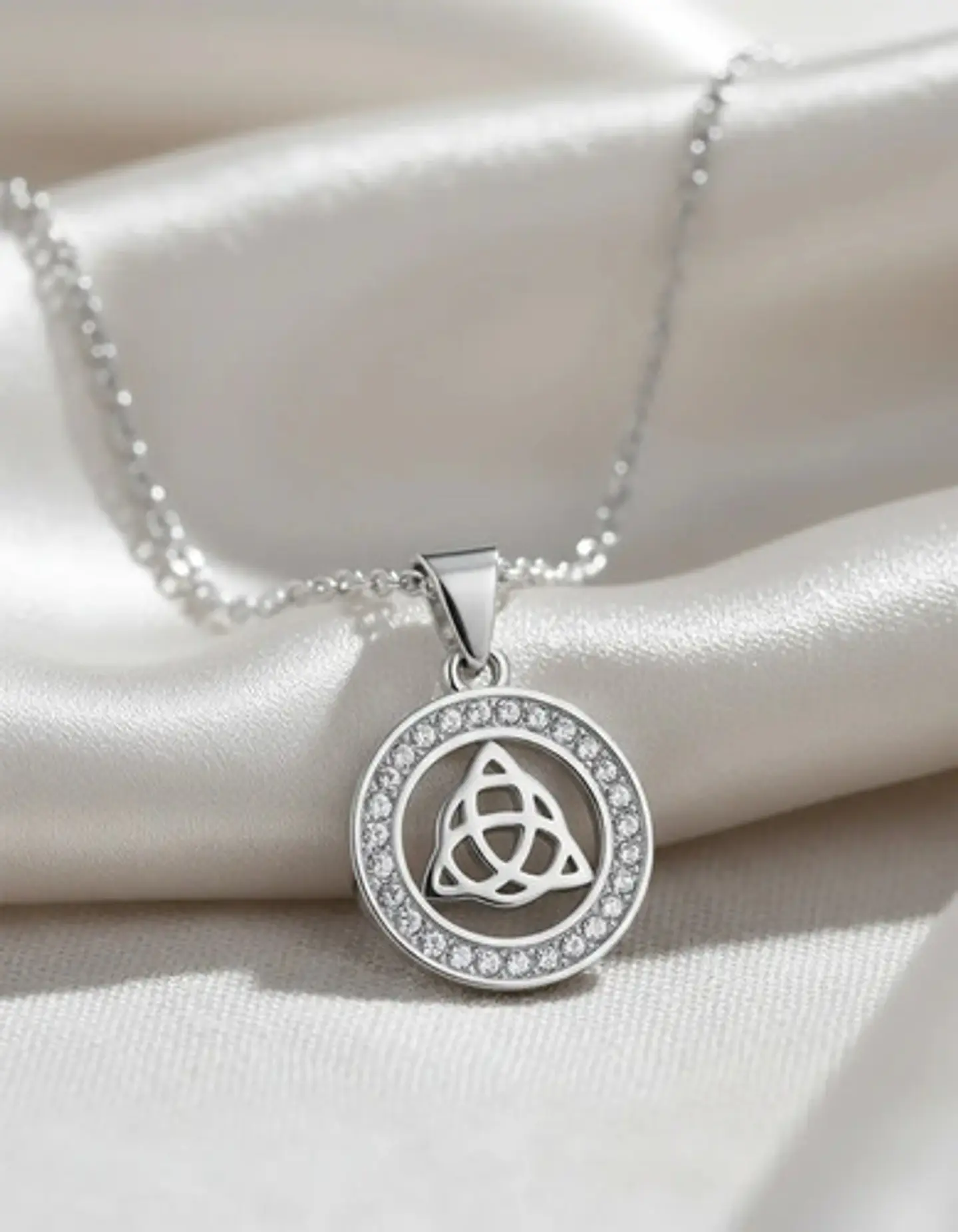 Collar Para Mujeres Dije Nudo Celta Triada Acero Color Plata 6