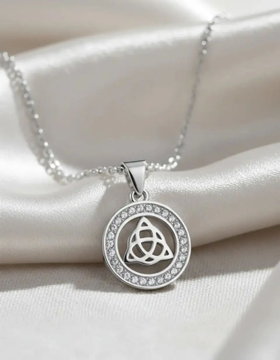 Collar Para Mujeres Dije Nudo Celta Triada Acero Color Plata 6