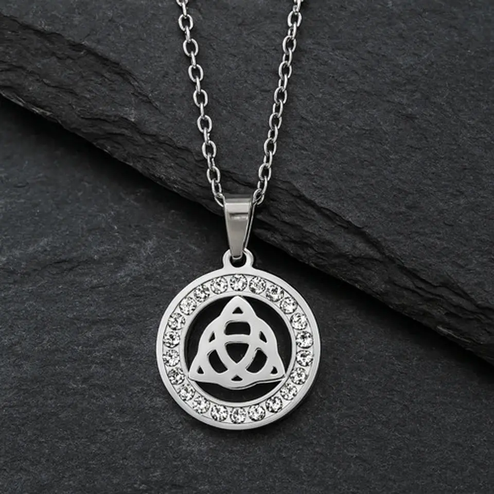 Collar Para Mujeres Dije Nudo Celta Triada Acero Color Plata 10