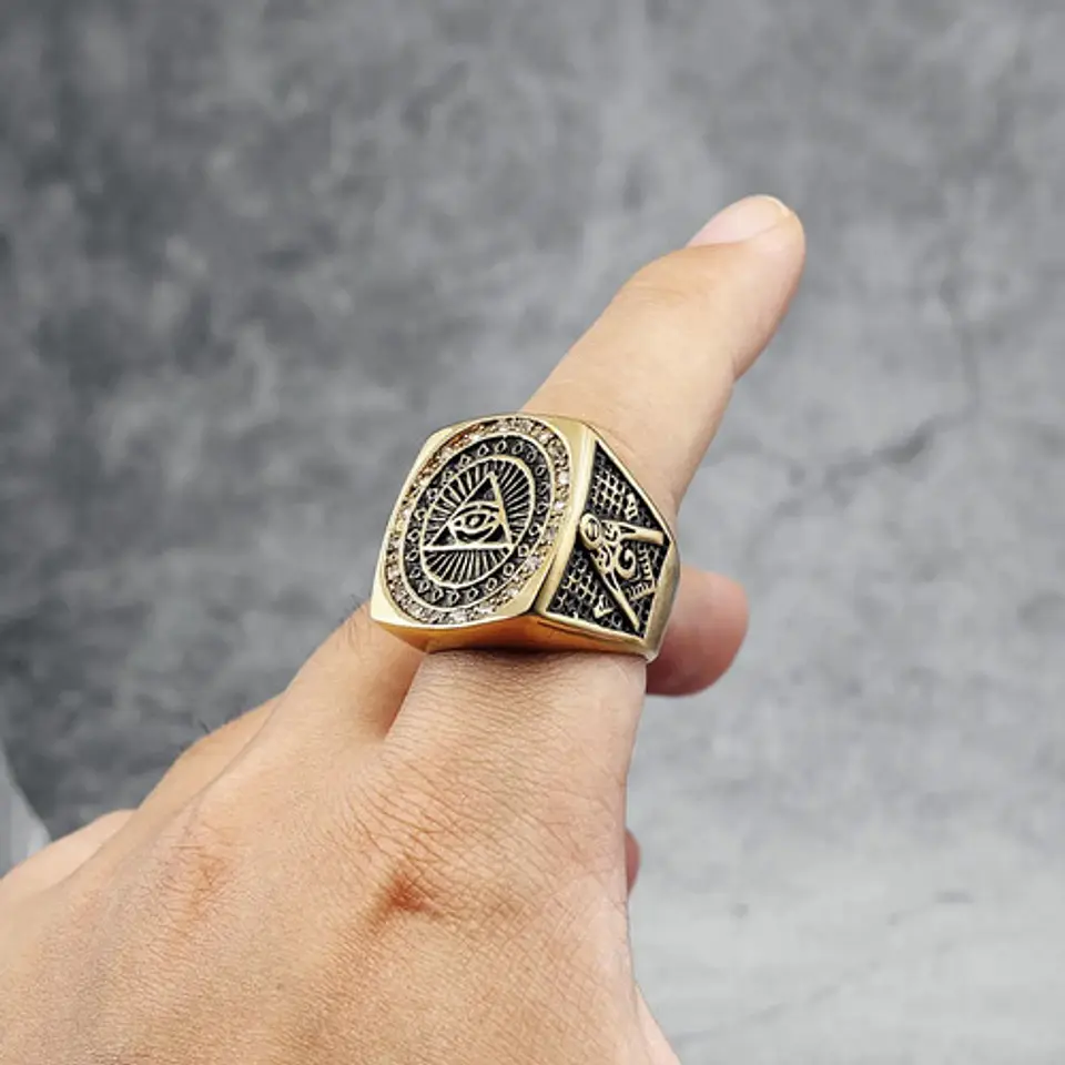 Gran Anillo Para Hombres Illuminati Novus Mason Color Oro 9