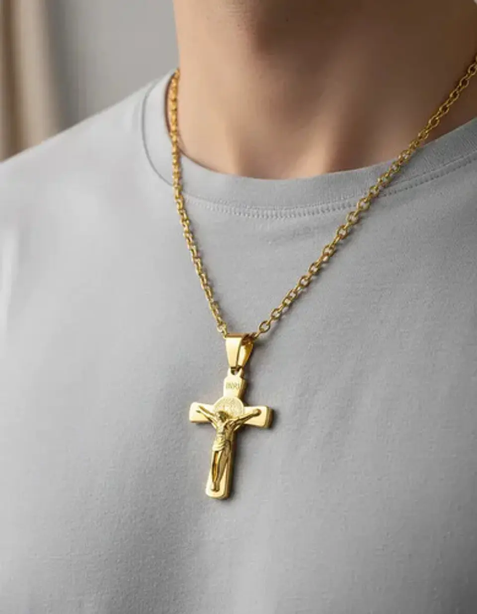 Collar Para Hombres Y Mujeres Dije Cruz Jesús Inri Color Oro 4