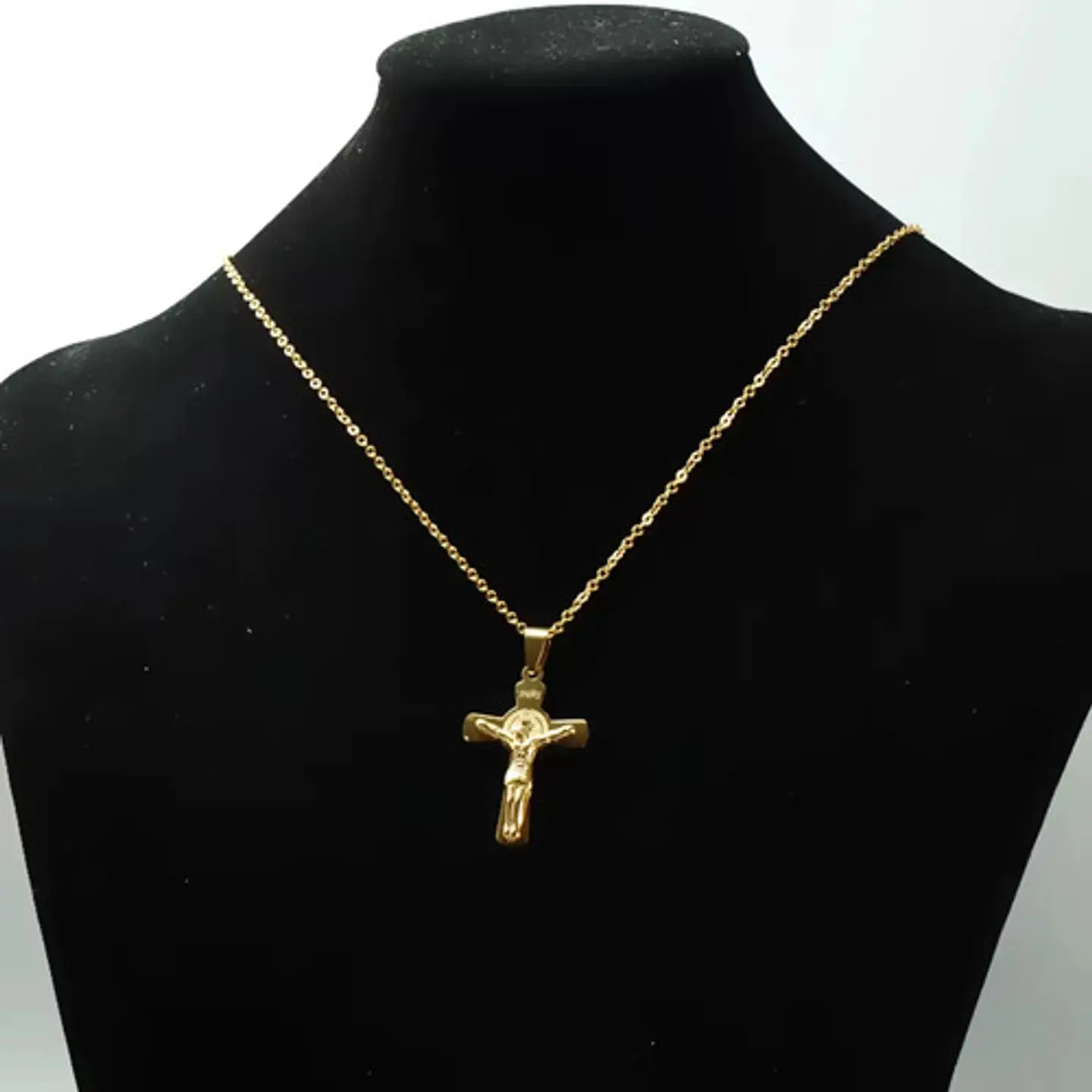 Collar Para Hombres Y Mujeres Dije Cruz Jesús Inri Color Oro 6