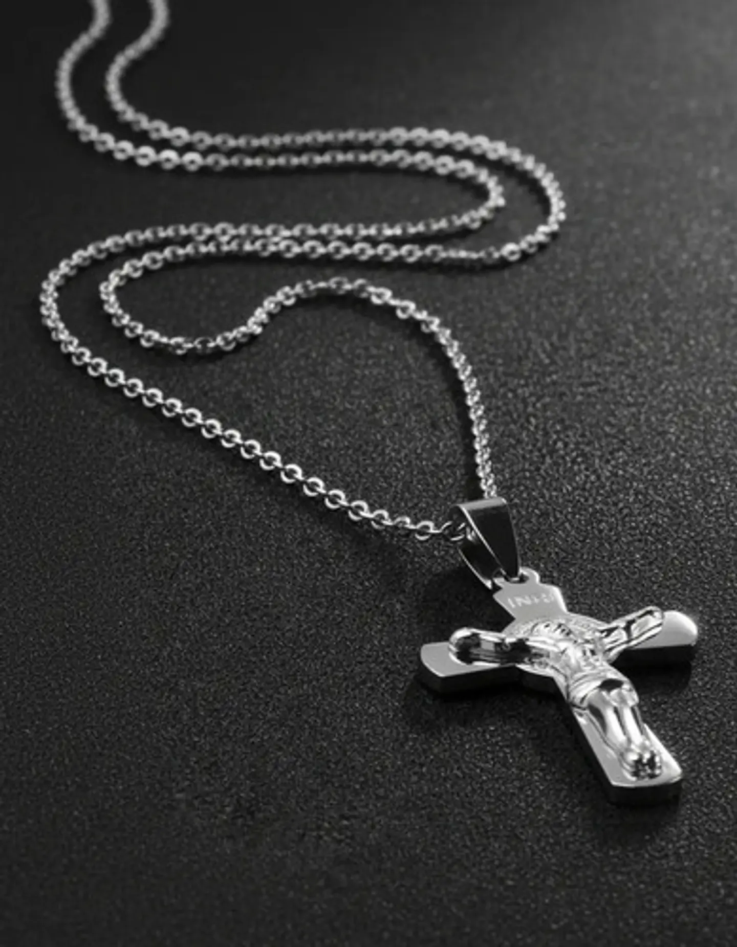 Collar Para Hombres Y Mujeres Dije Cruz Jesús Inri Color Oro 16