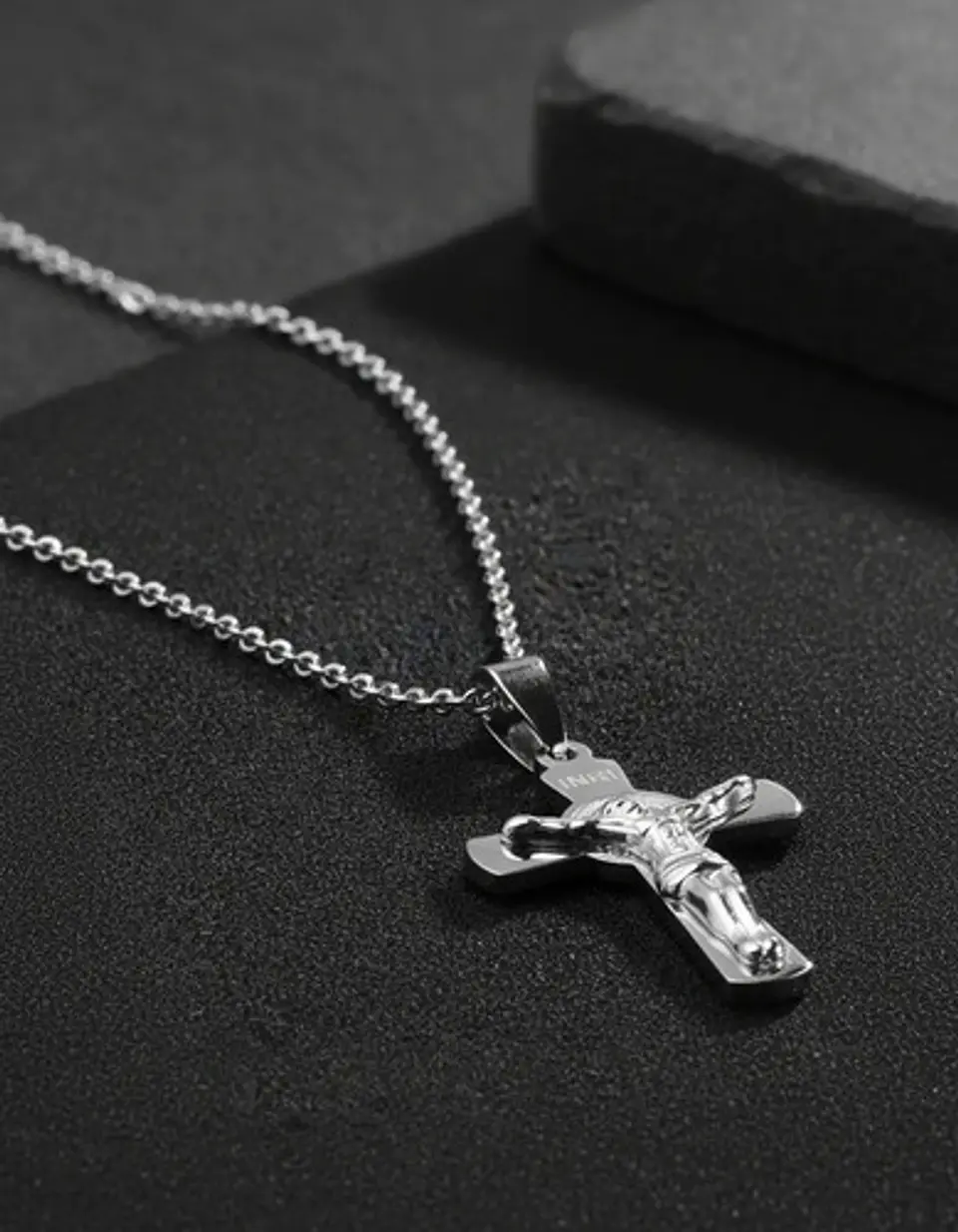 Collar Para Hombres Y Mujeres Dije Cruz Jesús Inri Color Oro 17