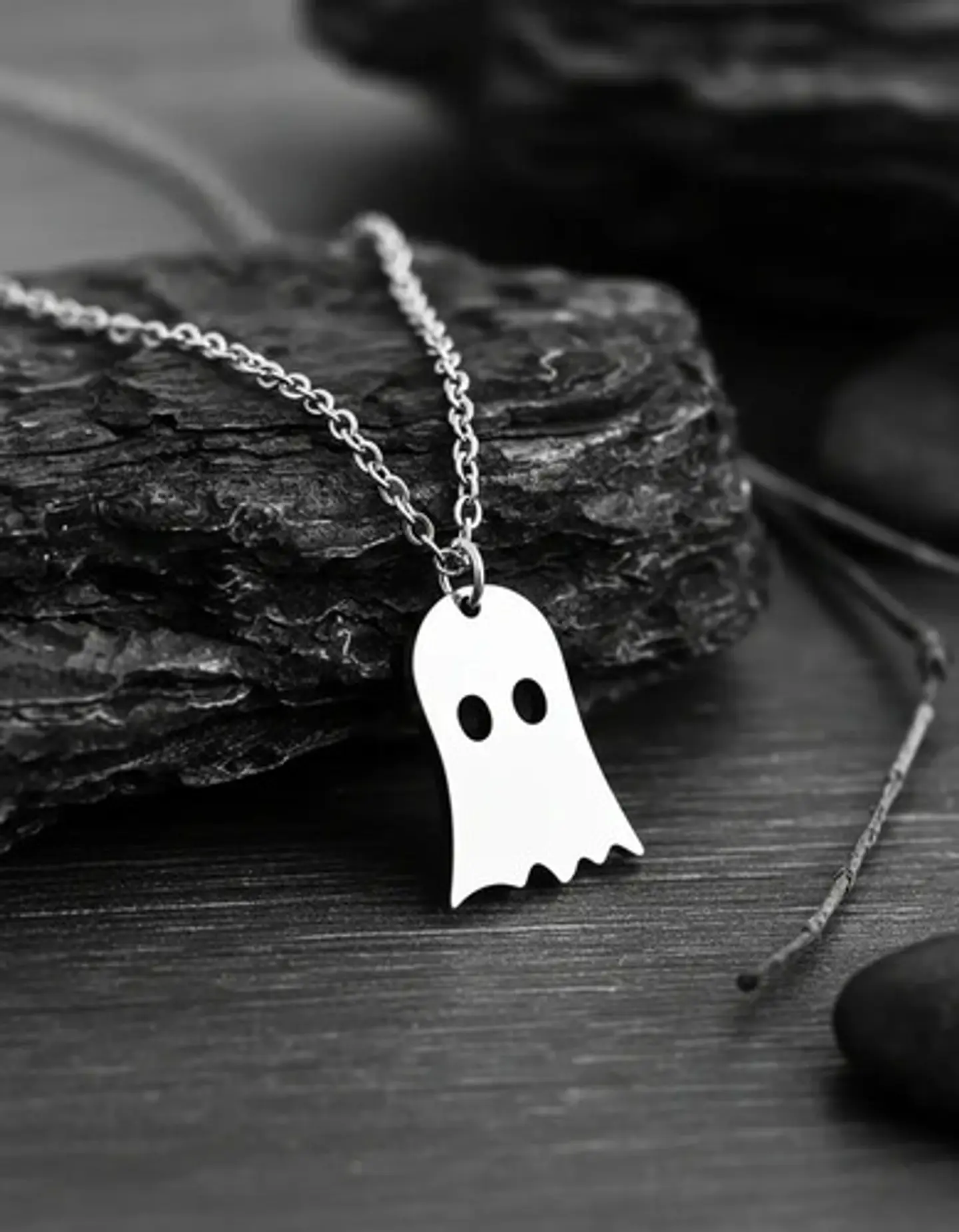 Collar Minimalista En Acero Para Mujeres Dije Fantasma Cute 11