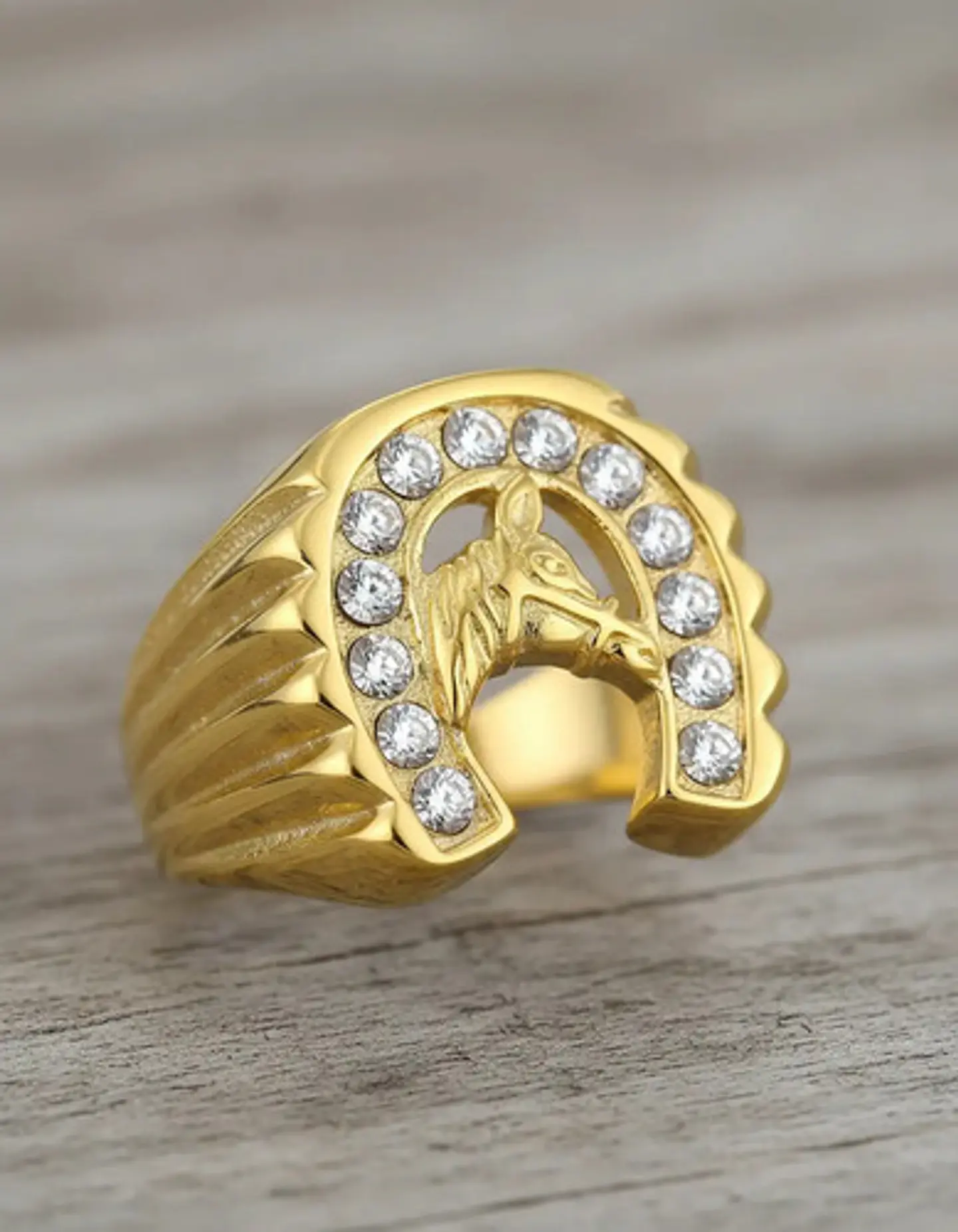 Anillo Color Oro Acero Inoxidable Caballo Piedras Cz Hombre 7