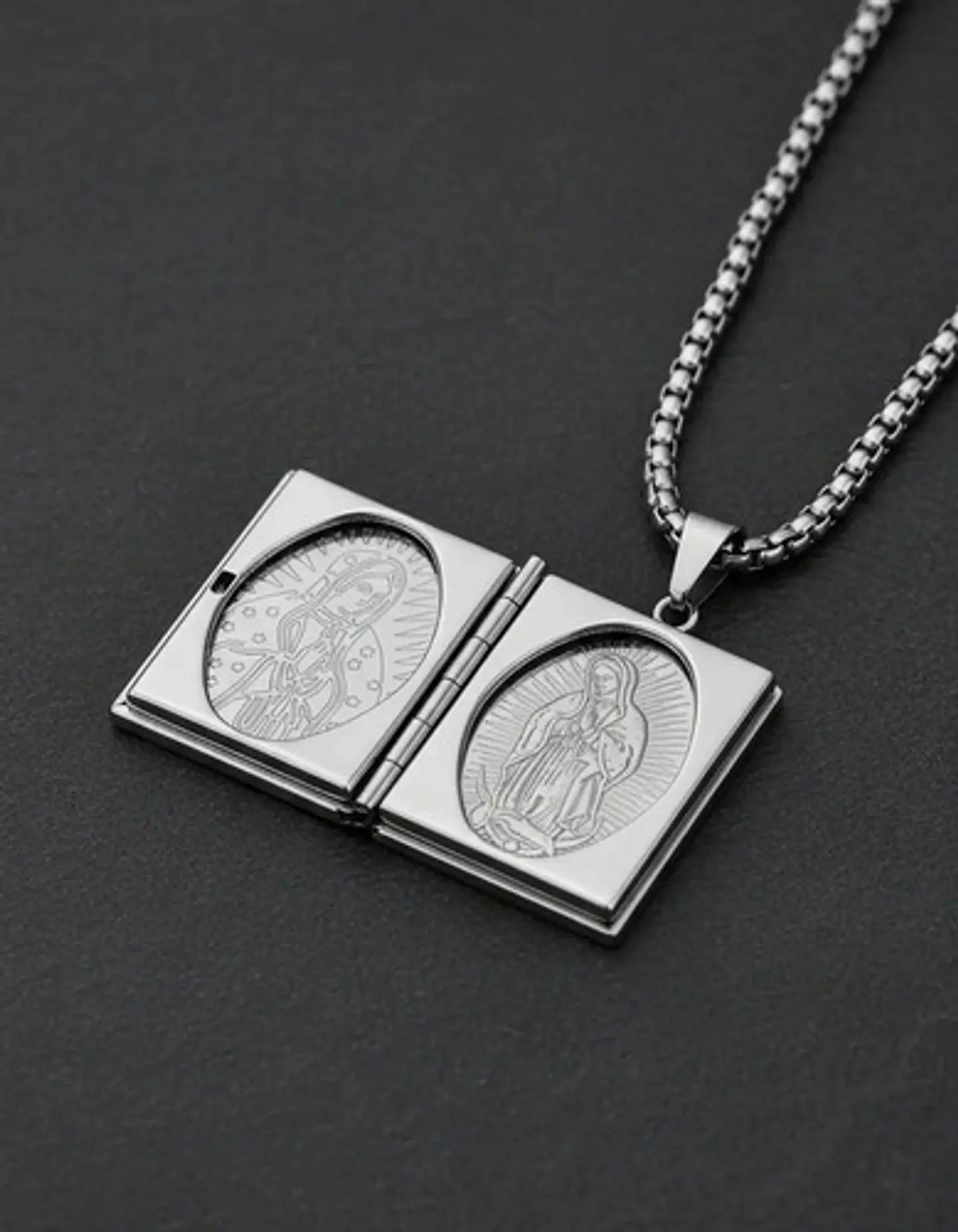 Collar Para Hombre Y Mujer Dije Relicario De La Virgen María 17
