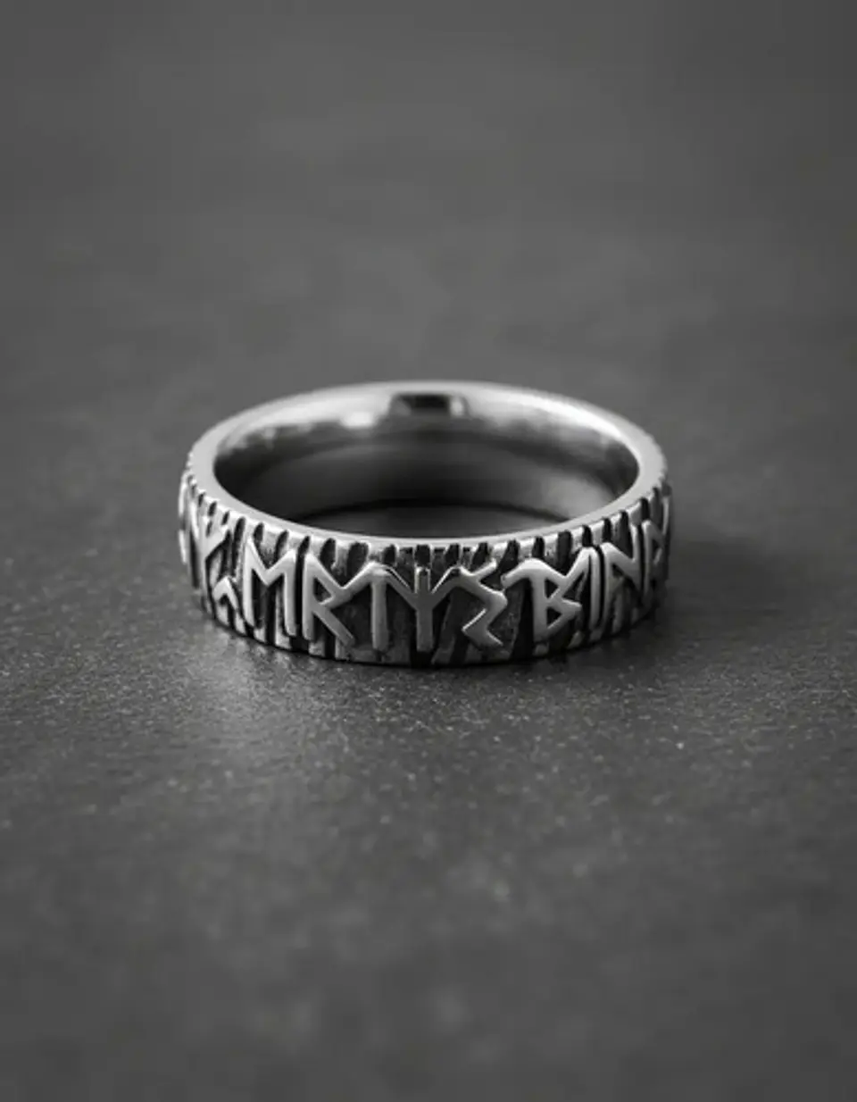 Anillo Vikingo Para Hombre Argolla De Acero Runas Futhark 4