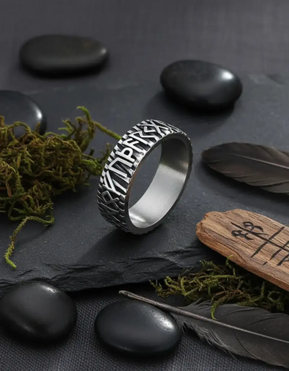 Anillo Vikingo Para Hombre Argolla De Acero Runas Futhark 9