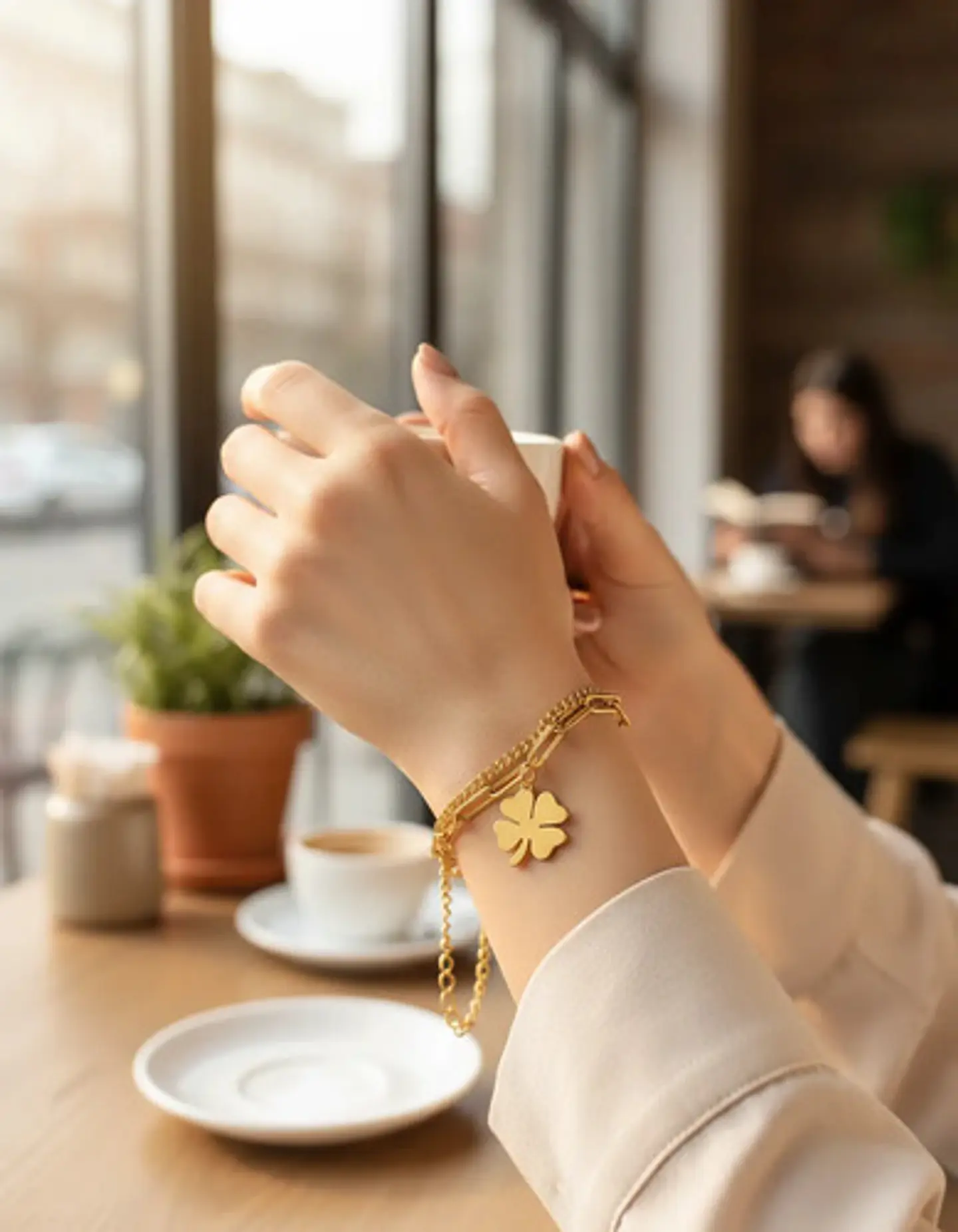 Pulsera Cadenas De Acero Para Mujer Dije Trébol De La Suerte 3