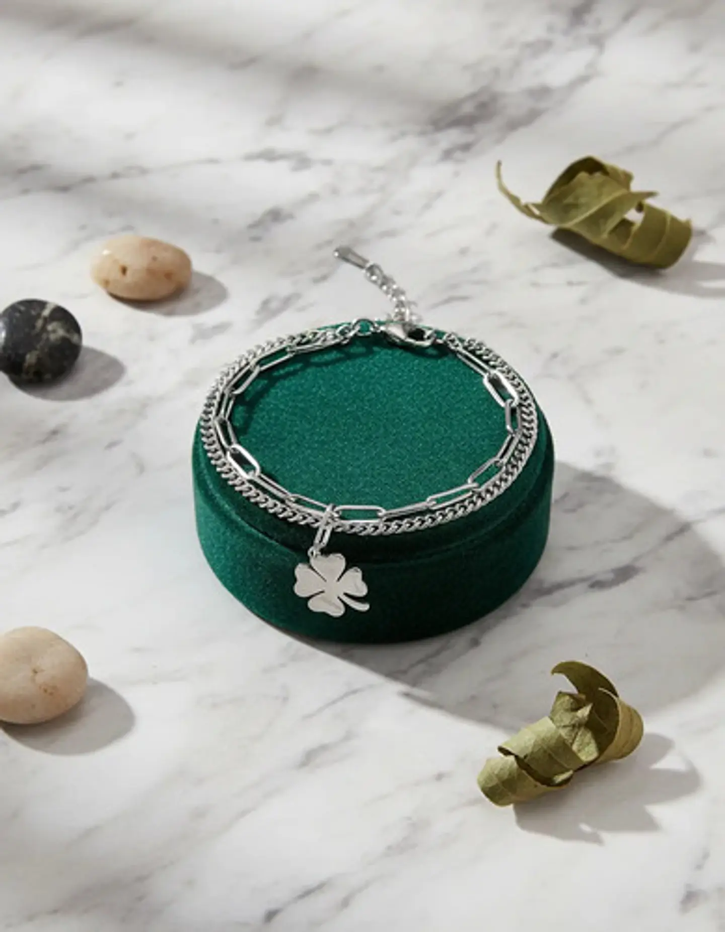 Pulsera Cadenas De Acero Para Mujer Dije Trébol De La Suerte 12