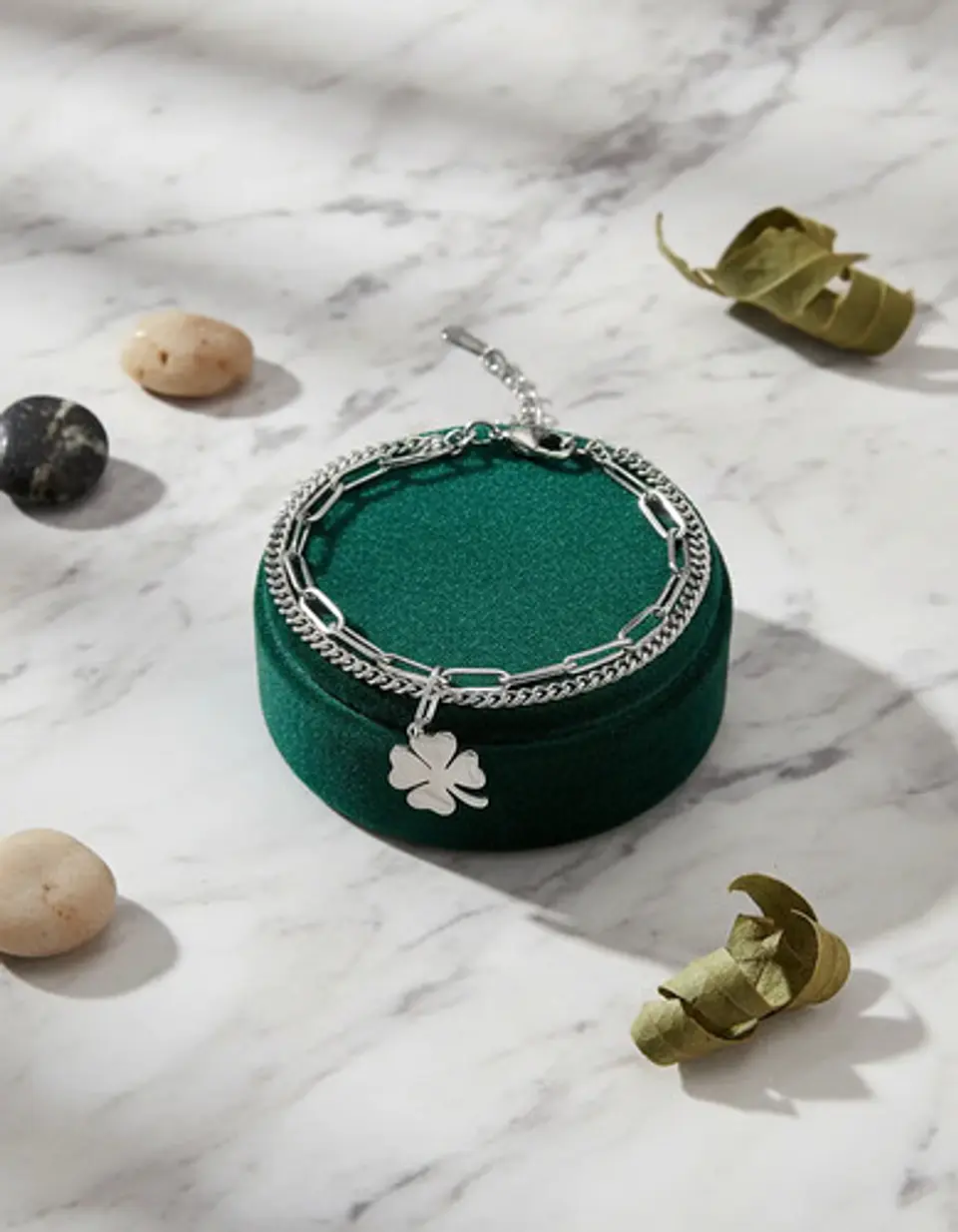 Pulsera Cadenas De Acero Para Mujer Dije Trébol De La Suerte 12