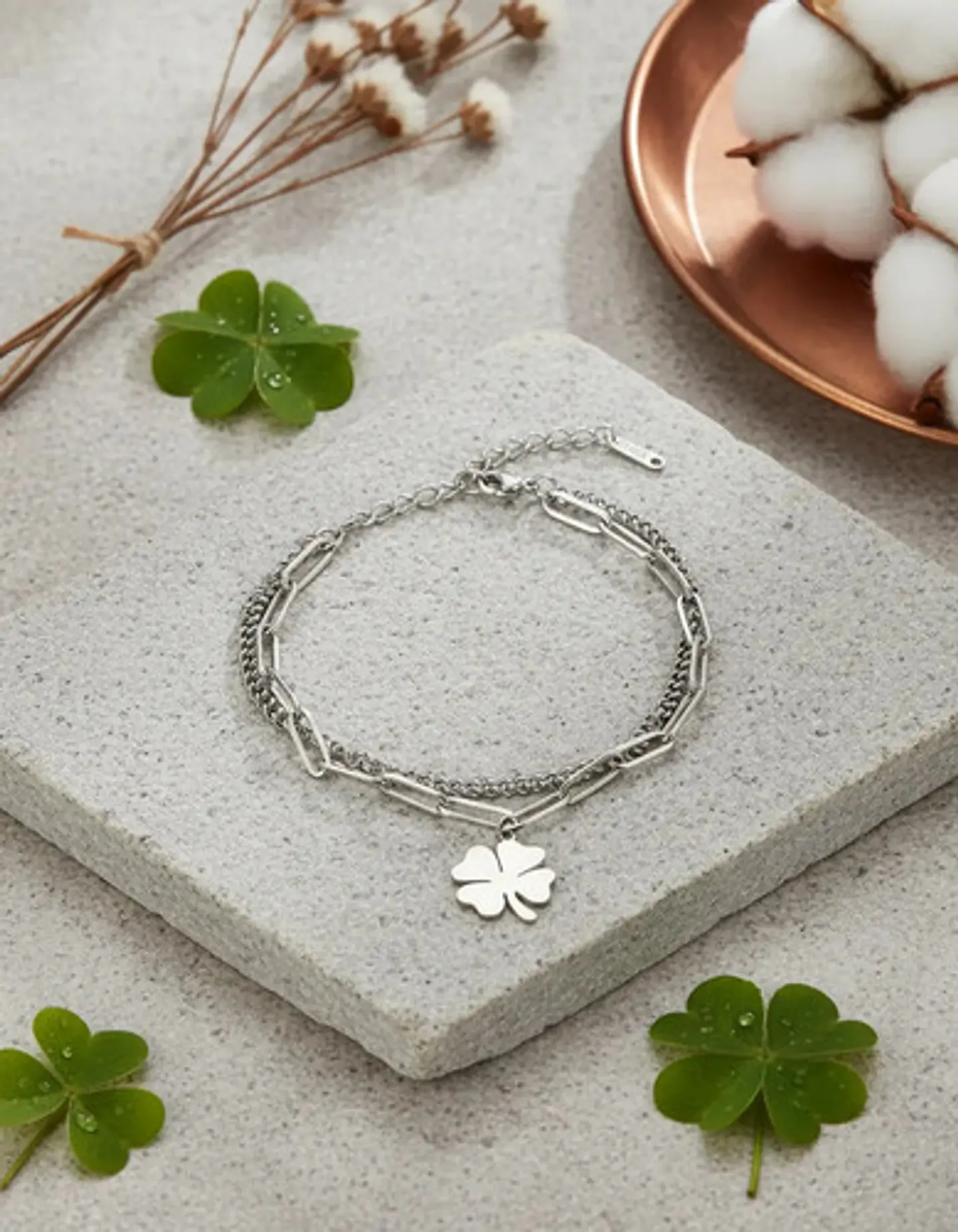Pulsera Cadenas De Acero Para Mujer Dije Trébol De La Suerte 13