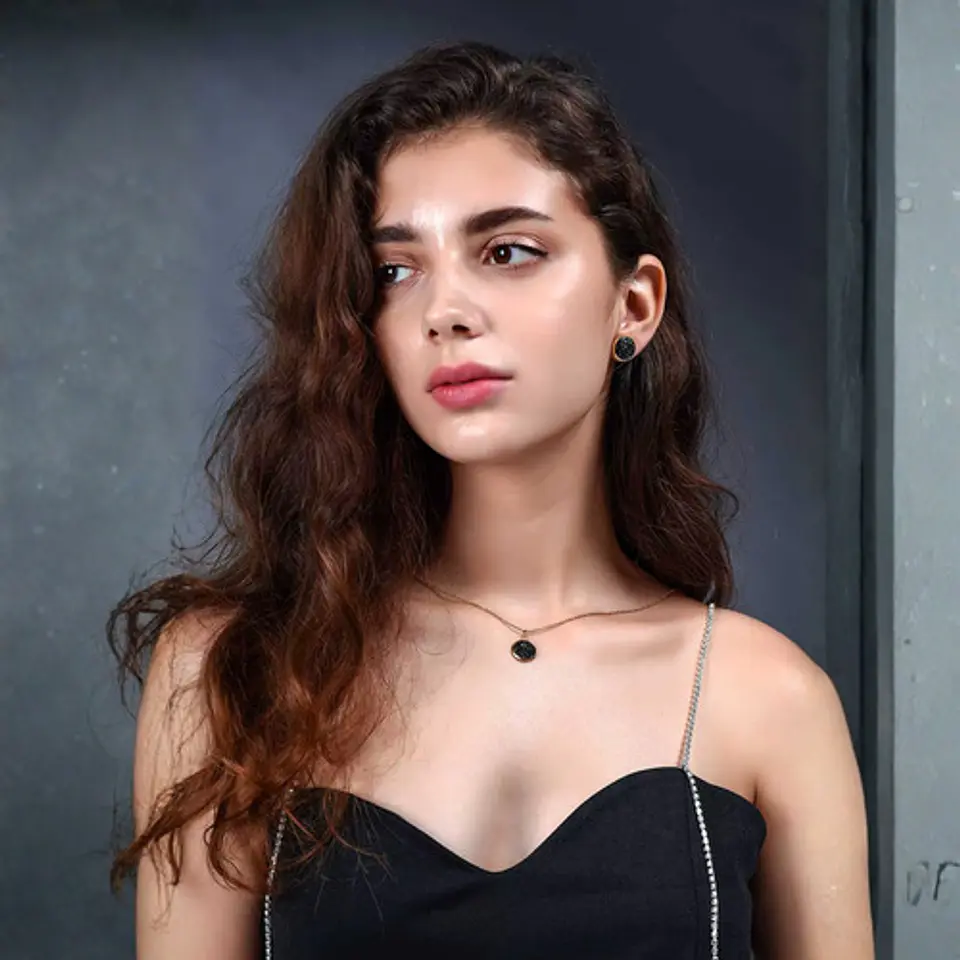 Collar Minimalista Para Mujeres Dije Circular Con Cristales 26
